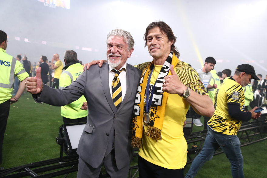 ΑΕΚ: Η απονομή στους πρωταθλητές - Δείτε βίντεο και φωτογραφίες 