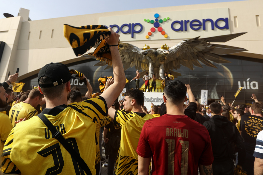  ΑΕΚ: Χιλιάδες οπαδοί έξω από την OPAP Arena για το παιχνίδι-τίτλου με τον Βόλο - Γιορτή μέσα στο γήπεδο 