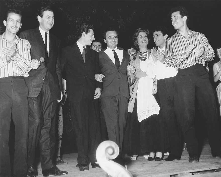 Γιάννης Βογιατζής: Ξεκίνησε να τραγουδάει για... δύο τσιγάρα - Η πρώτη δουλειά, ο Μίκης και η γυναίκα της ζωής του