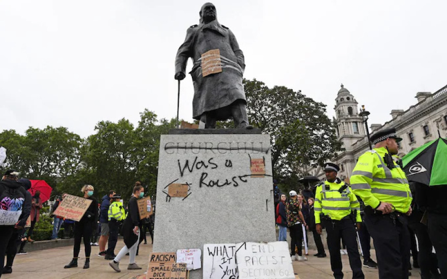 Η «woke» κουλτούρα, ο καταχρηστικός δικαιωματισμός, η «ετεροφοβία» και οι προκαταλήψεις