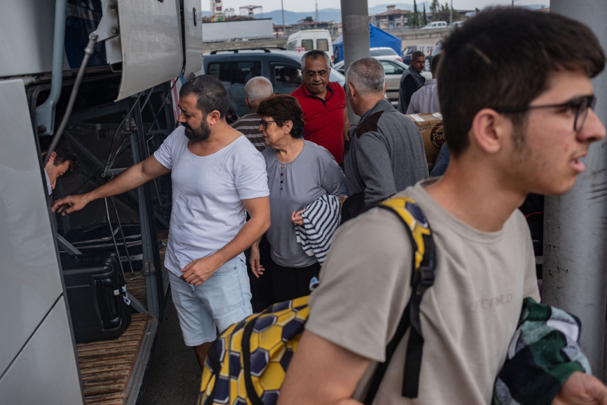 Εκλογές στην Τουρκία: Σε κοντέινερ ψήφισαν χιλιάδες σεισμόπληκτοι Τούρκοι στην πόλη Χατάι