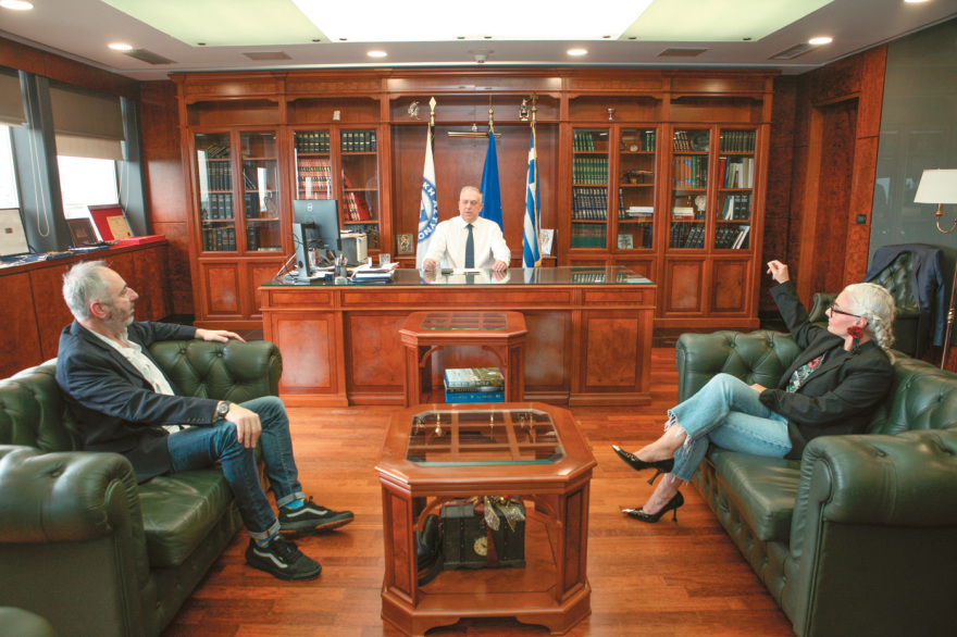 Τάκης Θεοδωρικάκος: «Αν δεν είχαμε τον φράχτη, θα έμπαιναν 270.000 παράνομοι μετανάστες»