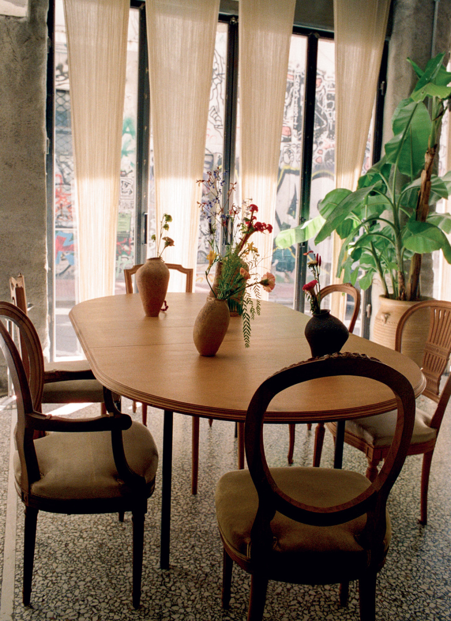 «Νέα ζωή» για ένα κτίριο του ’20 και ένα του ’50 σε Κολωνάκι και Ψυρρή 