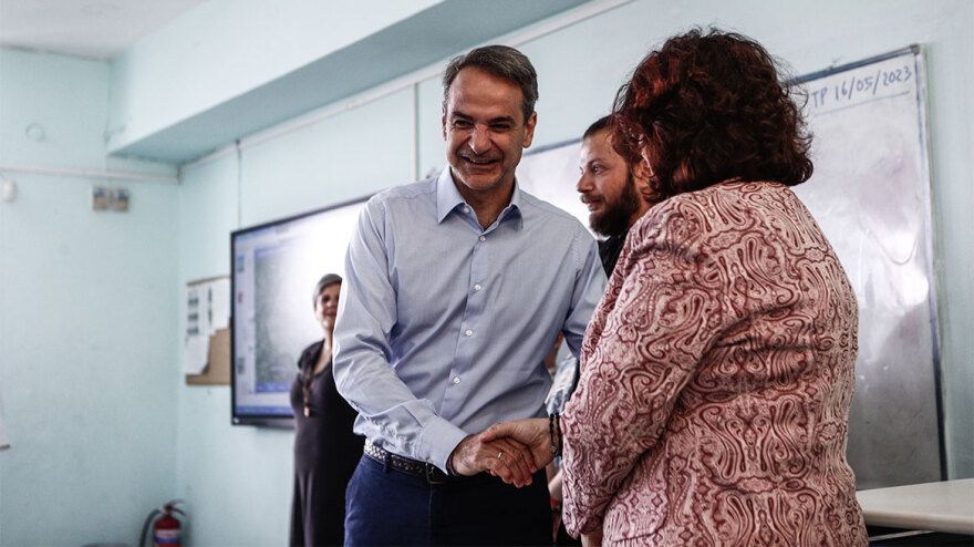 Εκλογές 2023 - Κυριάκος Μητσοτάκης: Με επίσκεψη σε σχολείο ξεκίνησε η περιοδεία στον Πειραιά