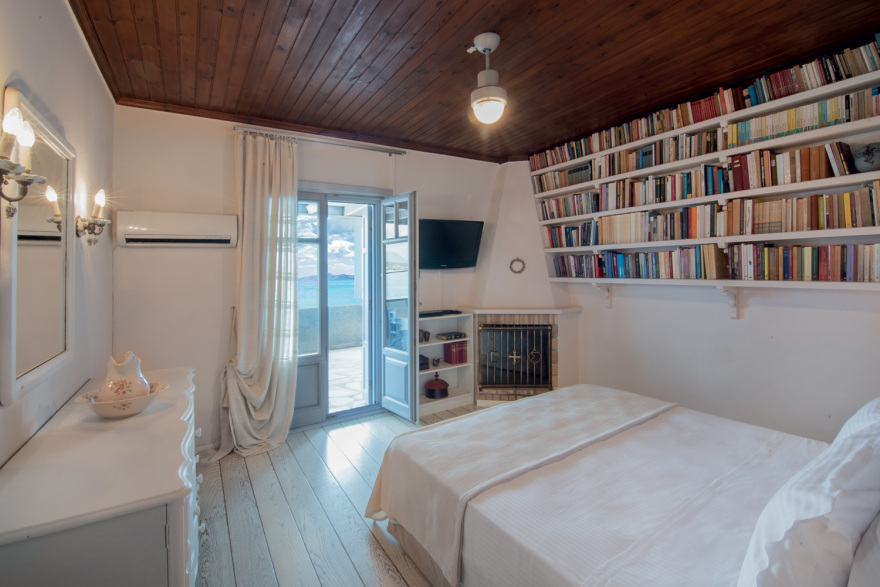 Ντένη Βαχλιώτη: Στο καταφύγιο της ατόφιας αρχοντιάς