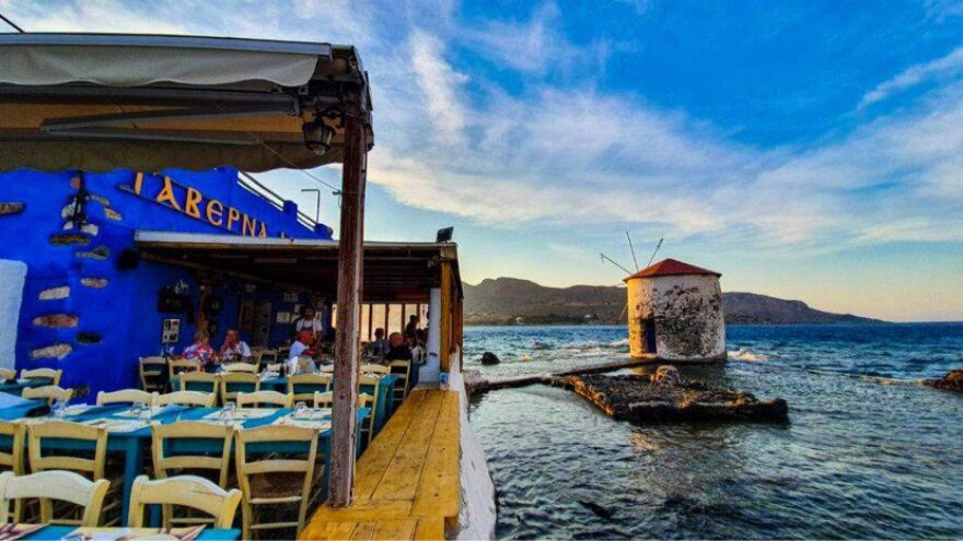 Τα 204 top εστιατόρια και ταβέρνες σε όλη την Ελλάδα - Η ελίτ της γαστρονομικής σκηνής σε 12 κατηγορίες 