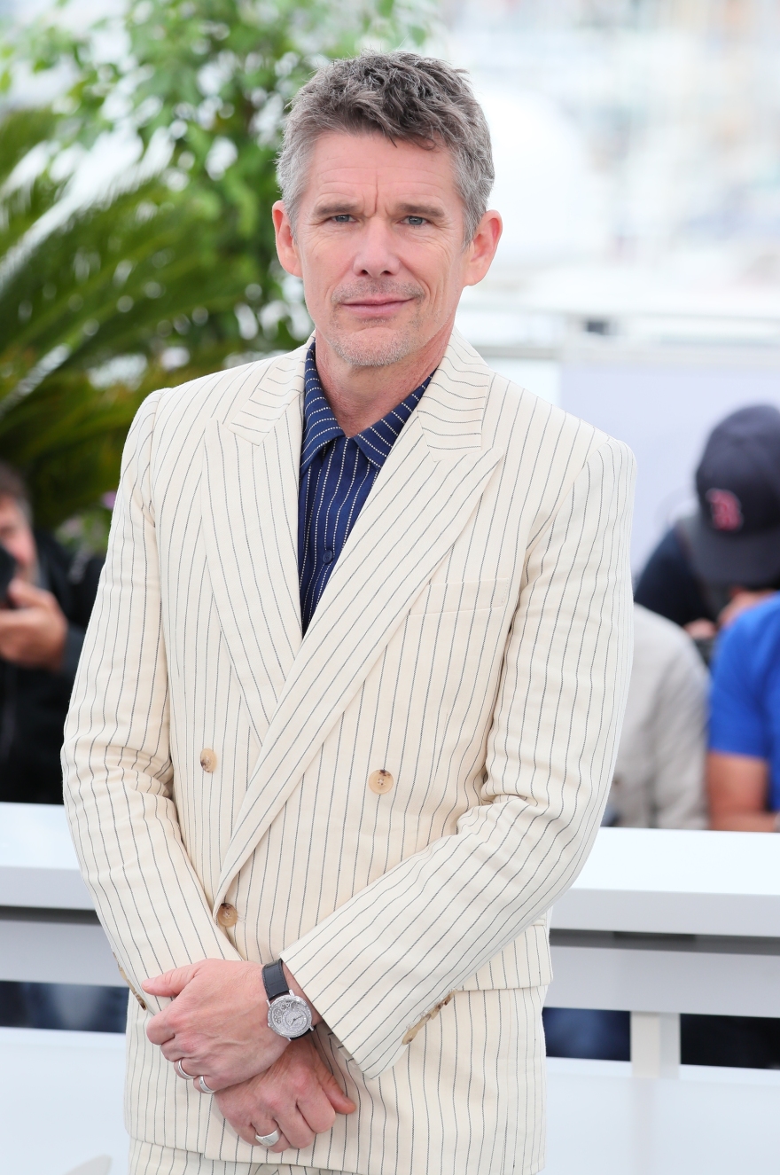 Ίθαν Χοκ - Πέδρο Αλμοδοβάρ: Στις Κάννες για την προώθηση του «Strange Way of Life»