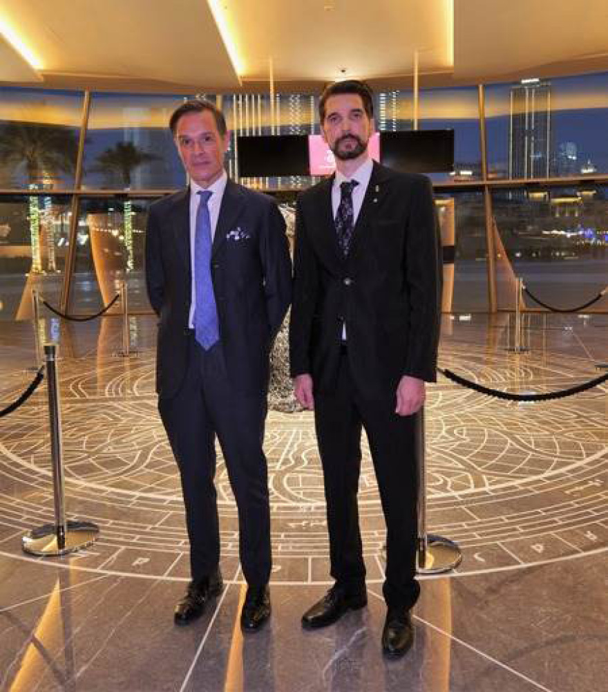 Κοστούμι της Κάλλας από αλουμίνιο κοσμεί έκθεση στην Όπερα του Ντουμπάι