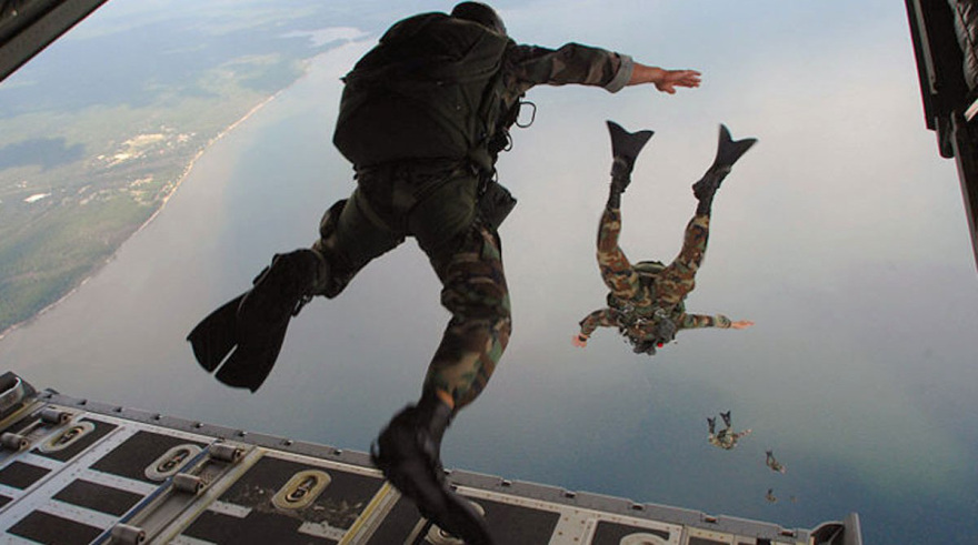 Οι 14 κομάντος που επιχείρησαν στο Σουδάν - Η ιστορία πίσω από την εκπαίδευση και οι άκρως απόρρητες αποστολές