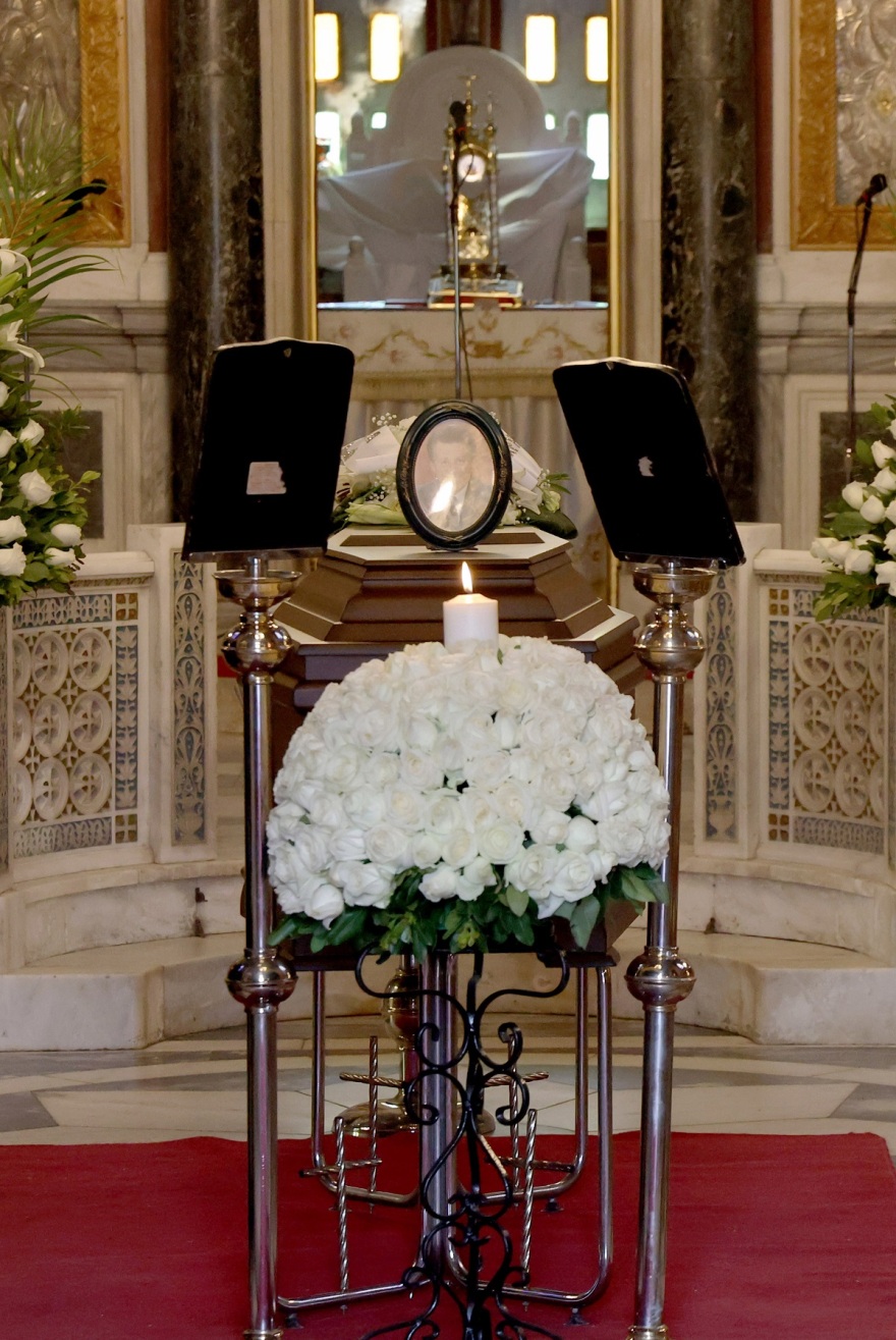 Γιάννης Βογιατζής: Με τραγούδια του, τον αποχαιρέτησαν - Δείτε βίντεο και φωτογραφίες 