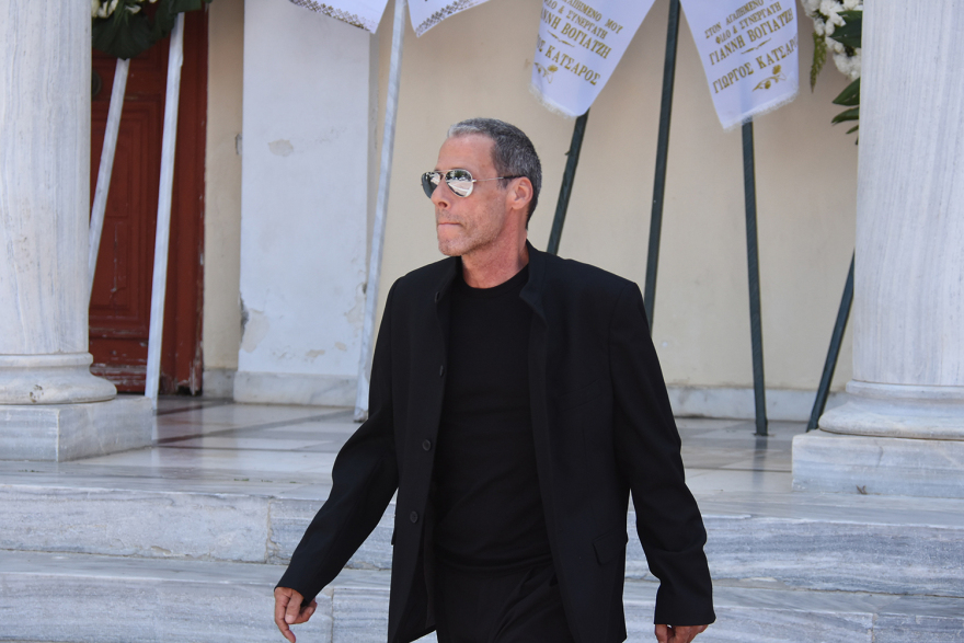 Γιάννης Βογιατζής: Με τραγούδια του, τον αποχαιρέτησαν - Δείτε βίντεο και φωτογραφίες 