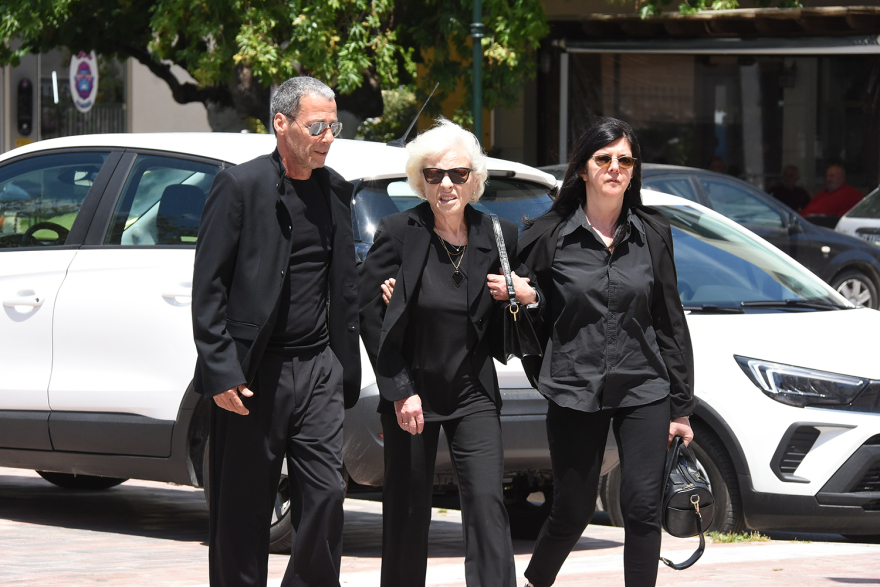 Γιάννης Βογιατζής: Με τραγούδια του, τον αποχαιρέτησαν - Δείτε βίντεο και φωτογραφίες 