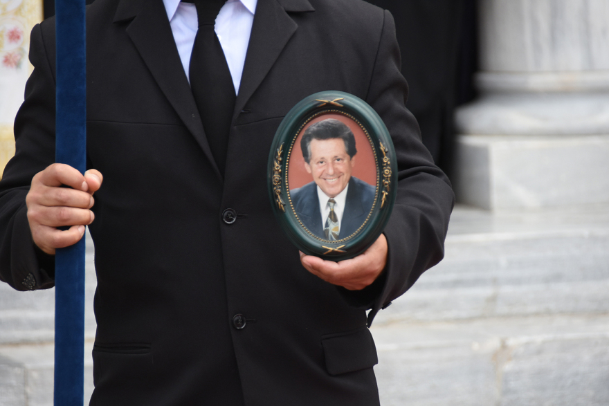 Γιάννης Βογιατζής: Με τραγούδια του, τον αποχαιρέτησαν - Δείτε βίντεο και φωτογραφίες 