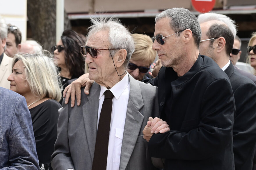 Γιάννης Βογιατζής: Με τραγούδια του, τον αποχαιρέτησαν - Δείτε βίντεο και φωτογραφίες 