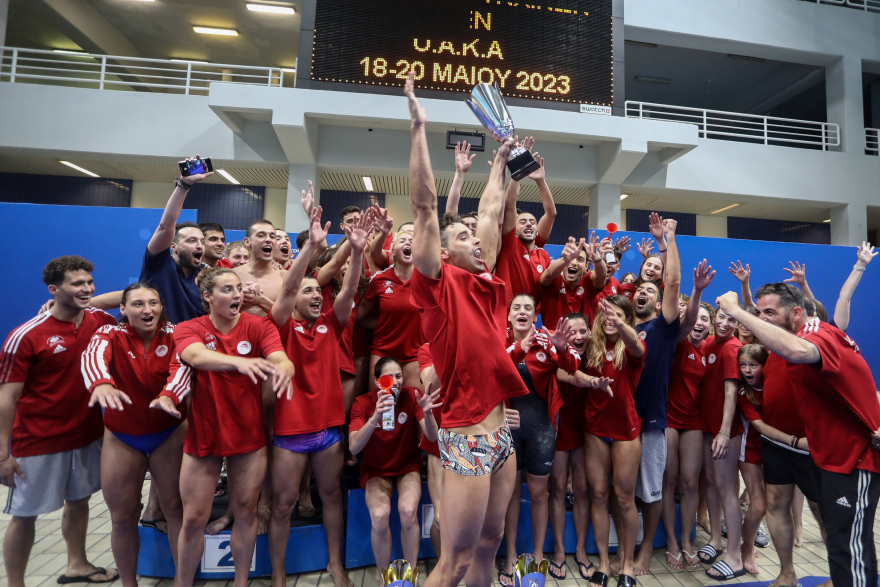 Ολυμπιακός: Πρωταθλητής Ελλάδας για 64η φορά στην κολύμβηση - Δείτε βίντεο και φωτογραφίες 