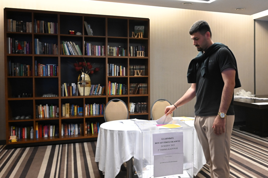 Εκλογές 2023: Έκλεισαν οι κάλπες για τους Έλληνες στην Ευρώπη - Συνεχίζεται η ψηφοφορία στην Αμερική