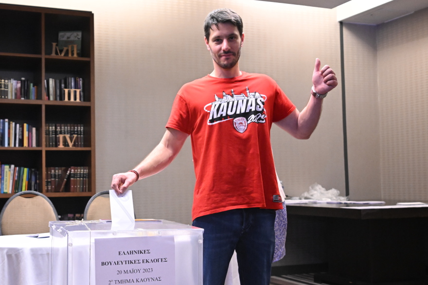 Εκλογές 2023: Έκλεισαν οι κάλπες για τους Έλληνες στην Ευρώπη - Συνεχίζεται η ψηφοφορία στην Αμερική