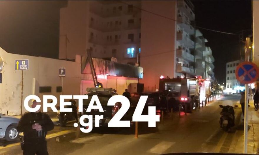 Κρήτη: Στις φλόγες κατάστημα στην παραλιακή λεωφόρο του Ηρακλείου