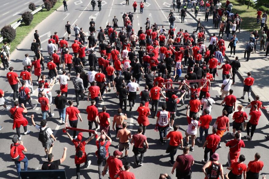 Κάουνας 2023: Η πορεία 7.500 φιλάθλων του Ολυμπιακού στην «Zalgirio Arena» για τον τελικό με την Ρεάλ - Δείτε βίντεο