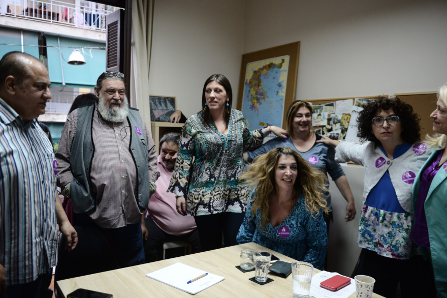 Εκλογές 2023 - Πλεύση Ελευθερίας: Πανηγυρισμοί στο «στρατόπεδο» της Ζωής Κωνσταντοπούλου