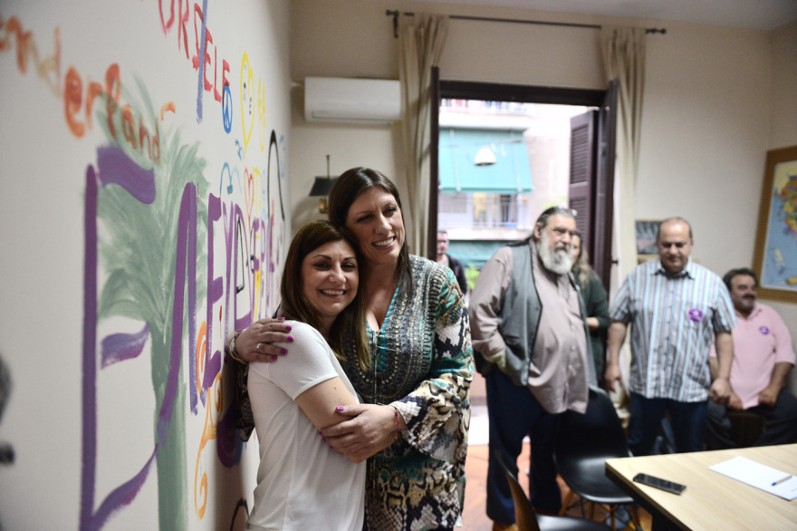 Εκλογές 2023 - Πλεύση Ελευθερίας: Πανηγυρισμοί στο «στρατόπεδο» της Ζωής Κωνσταντοπούλου