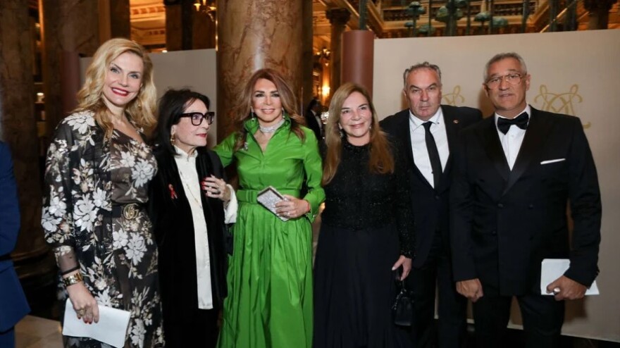 Μιμή Ντενίση: «Ήμουν πολύ δεμένη με τη μητέρα μου»