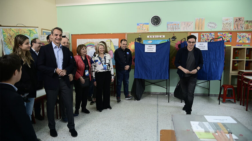 Εκλογές 2023: Αντίστροφη μέτρηση για τα exit poll - Σε εγρήγορση τα επιτελεία των κομμάτων