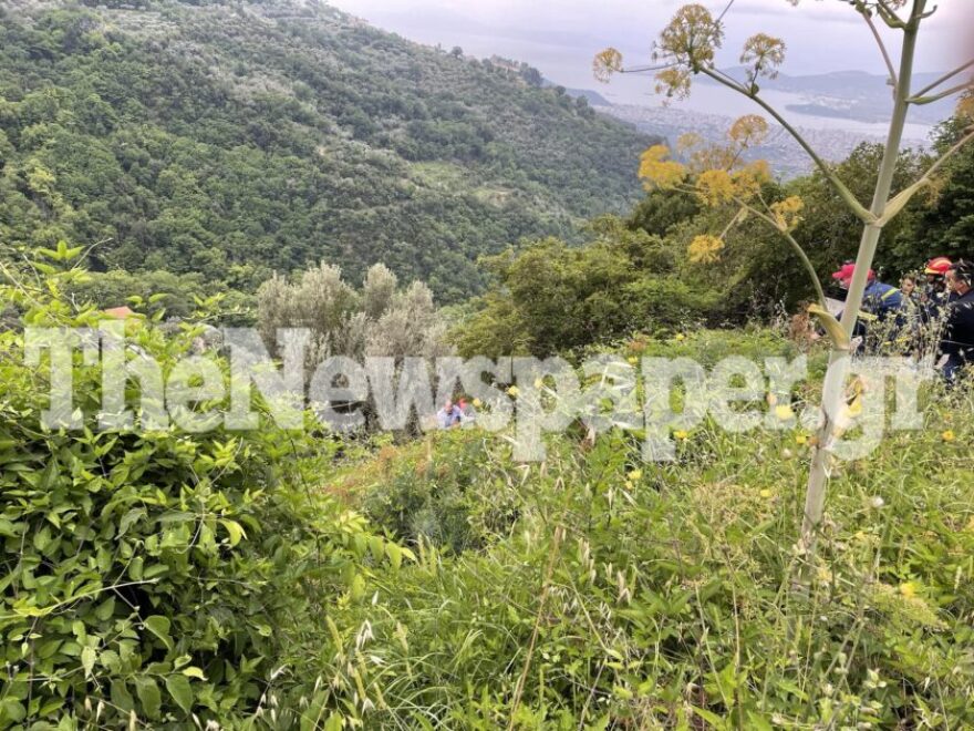 Τροχαίο στη Μαγνησία: ΙΧ έπεσε σε χαράδρα δέκα μέτρων - Δύο τραυματίες στο νοσοκομείο