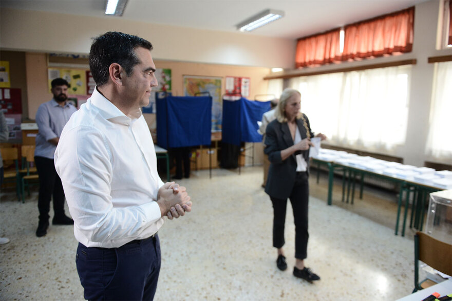 Εκλογές 2023: Στην Κυψέλη ψήφισε ο Τσίπρας - «Η αλλαγή είναι σήμερα στα χέρια του λαού μας»