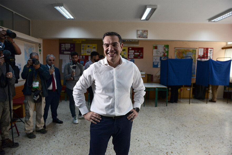 Εκλογές 2023: Στην Κυψέλη ψήφισε ο Τσίπρας - «Η αλλαγή είναι σήμερα στα χέρια του λαού μας»