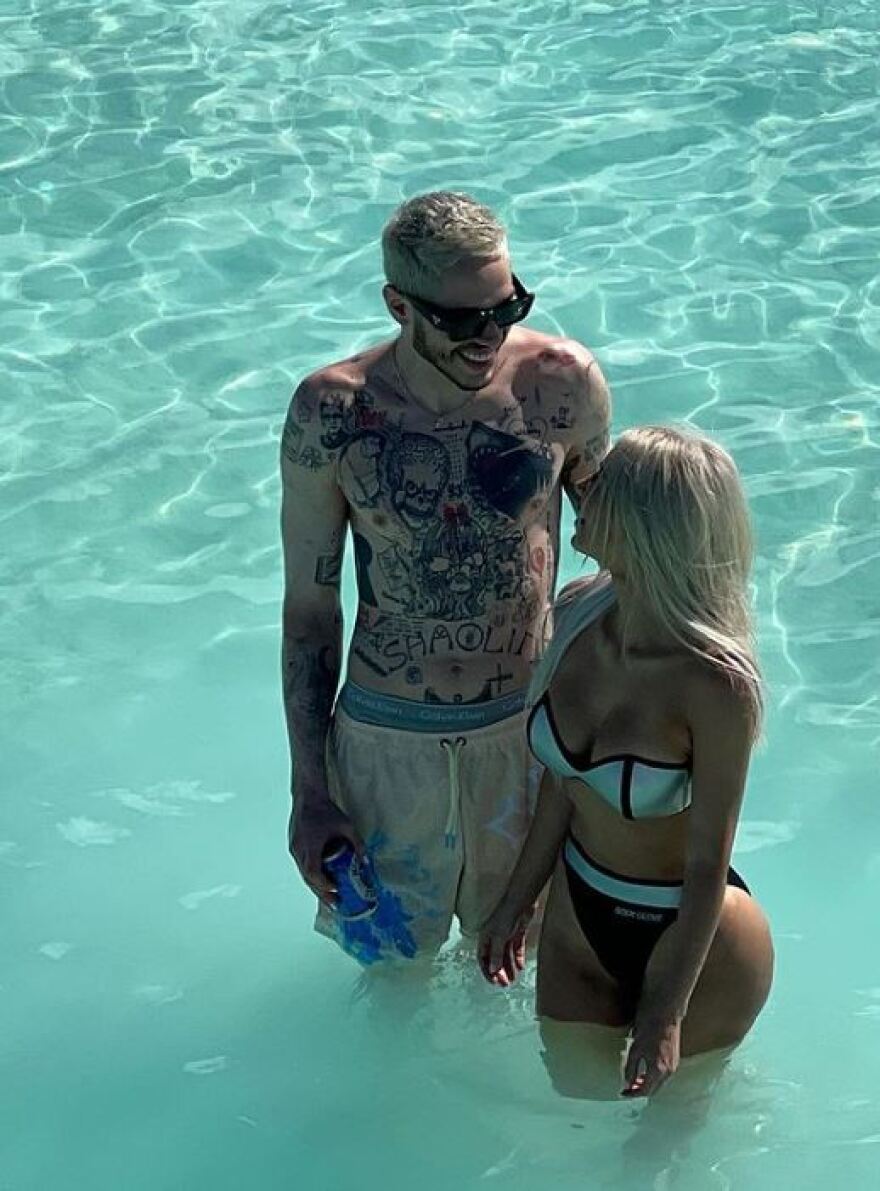 Κιμ Καρντάσιαν: «Θα είμαι πάντα απελπισμένα ρομαντική, θέλω να είμαι πάντα ερωτευμένη»