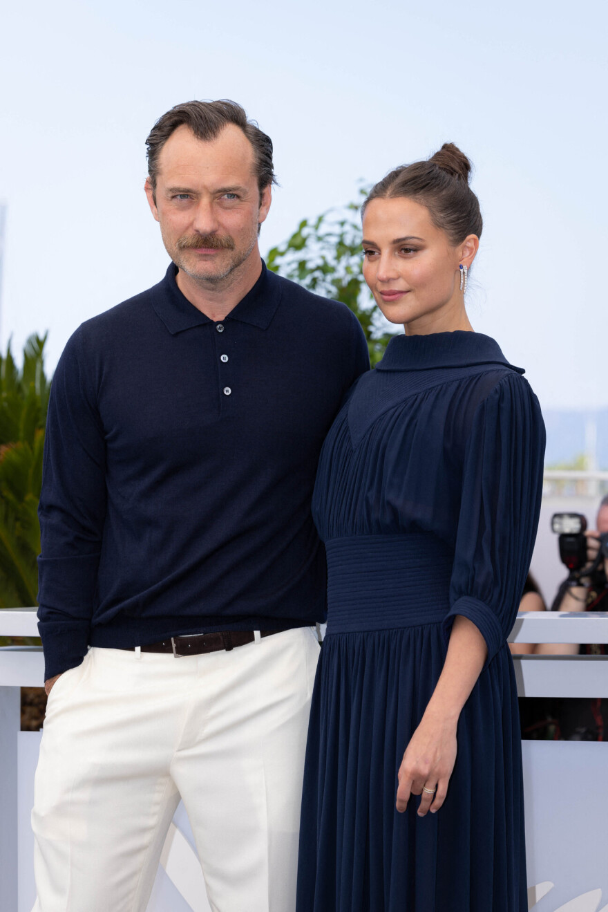 Firebrand: Η ταινία των Τζουντ Λο και Αλίσια Βικάντερ καταχειροκροτήθηκε για 8 λεπτά στις Κάννες