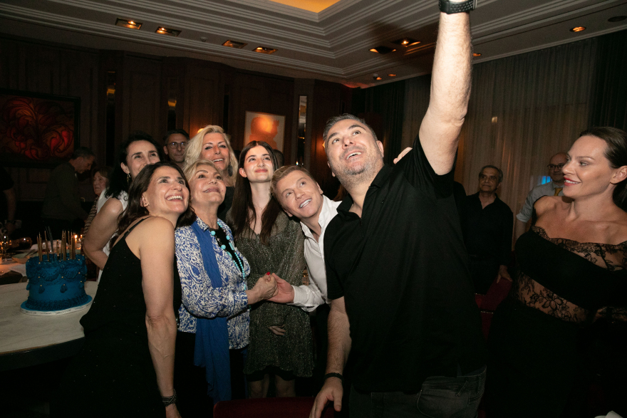  Μαρινέλλα: Φωτογραφίες από το πάρτι - έκπληξη για τα γενέθλιά της 