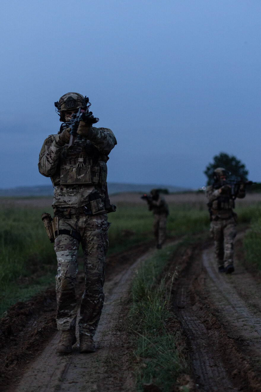 «Swift Response 23»: Εντυπωσιακές εικόνες από την άσκηση των ειδικών δυνάμεων