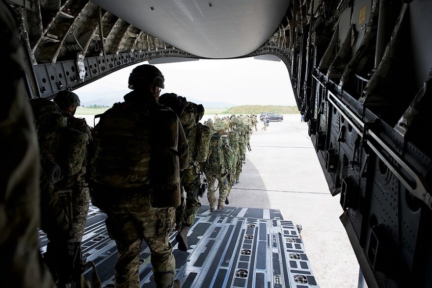 «Swift Response 23»: Εντυπωσιακές εικόνες από την άσκηση των ειδικών δυνάμεων