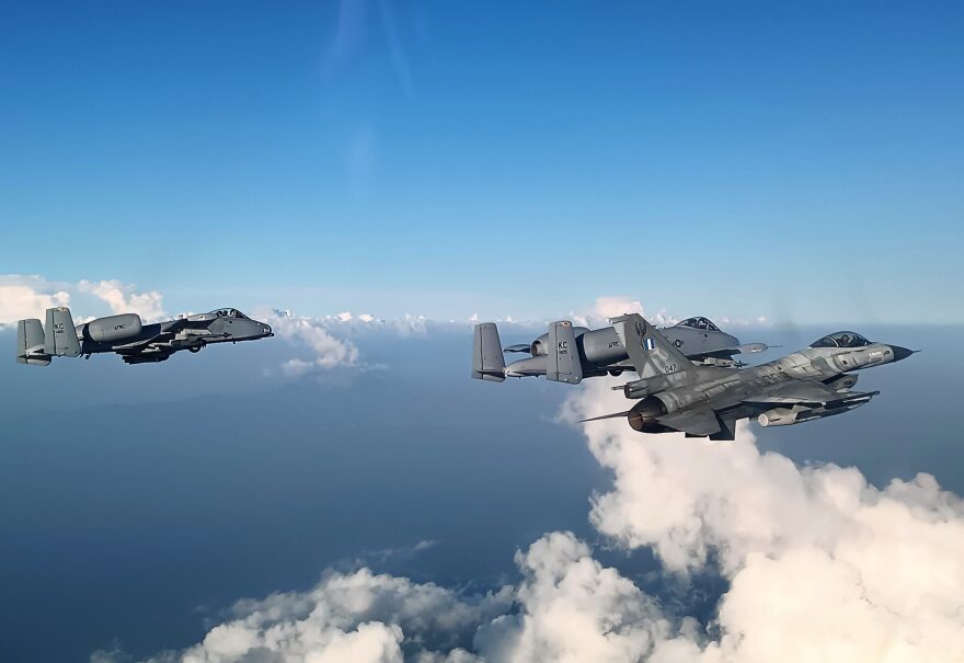 «Swift Response 23»: Εντυπωσιακές εικόνες από την άσκηση των ειδικών δυνάμεων