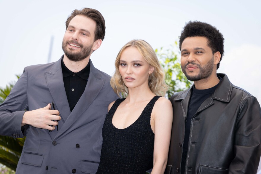 The Idol: Ο Weeknd και η Λίλι Ρόουζ Ντεπ στην πρεμιέρα της πολυσυζητημένης σειράς