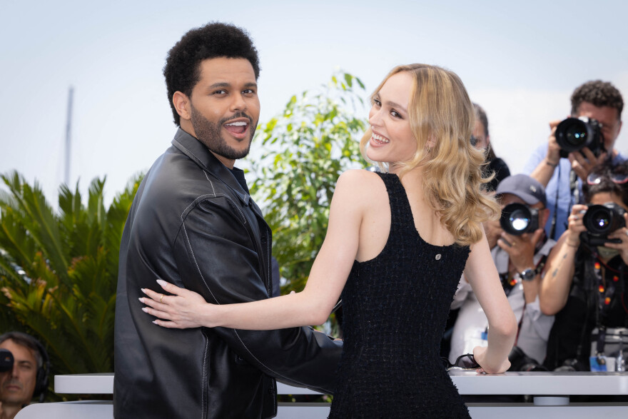 The Idol: Ο Weeknd και η Λίλι Ρόουζ Ντεπ στην πρεμιέρα της πολυσυζητημένης σειράς