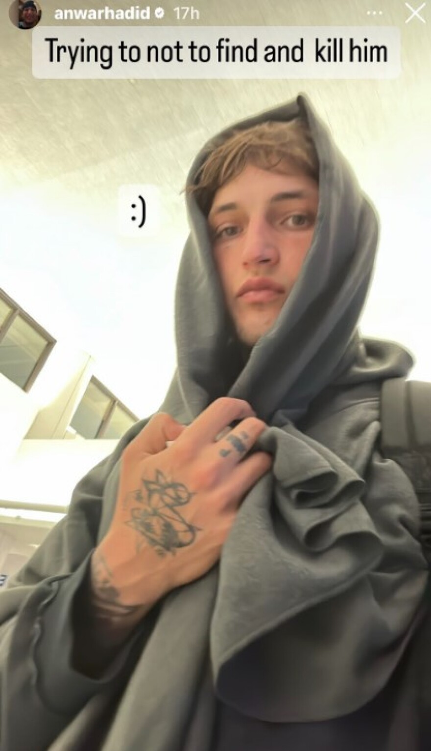 Ανουάρ Χαντίντ: «Προσπαθώ να μην τον βρω και τον σκοτώσω» - Η αινιγματική ανάρτηση του πρώην της Ντούα Λίπα