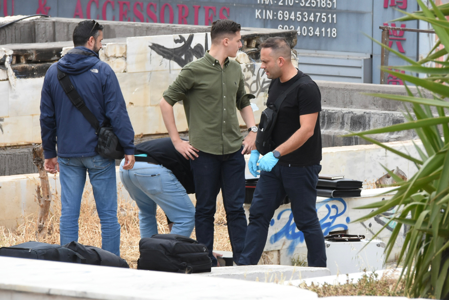 Δολοφονία στη Βαρβάκειο: Τουλάχιστον πέντε μαχαιριές στο λαιμό της νεκρής γυναίκας - Μυστήριο με την ταυτότητά της