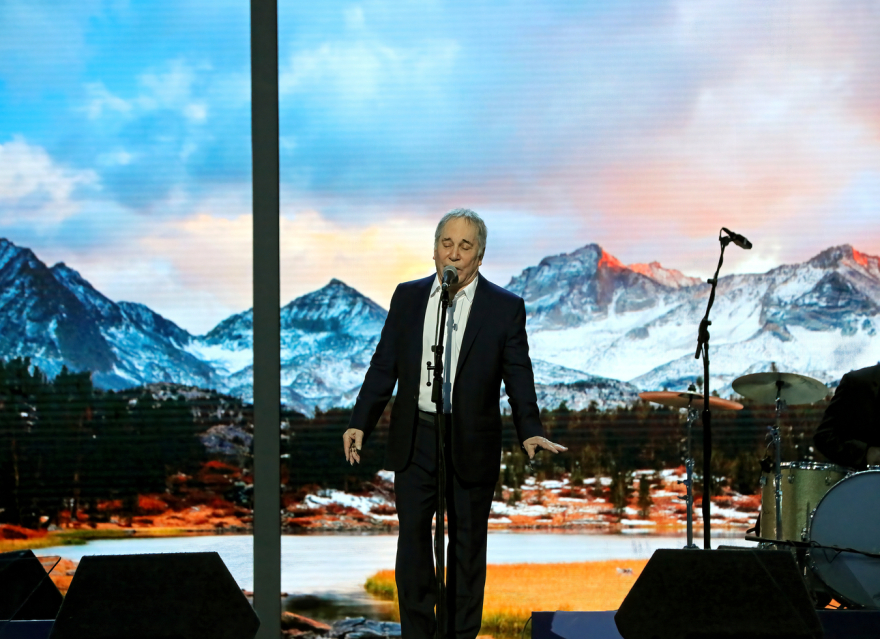 Πολ Σάιμον: «Έχασα το μεγαλύτερο μέρος της ακοής στο αριστερό μου αυτί»