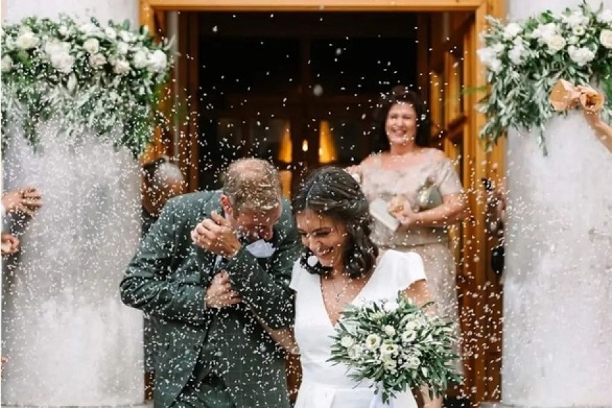 Άγγελος Ανδριόπουλος: Καταγγελία έκανε ο ηθοποιός για την απόλυσή του λόγω εγκυμοσύνης της συζύγου του