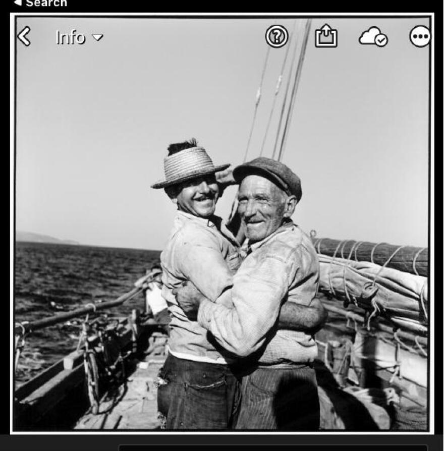 Δελφοί: Η μεταπολεμική Ελλάδα των αντιθέσεων μέσα από την φωτογραφική έκθεση του  Robert McCabe 