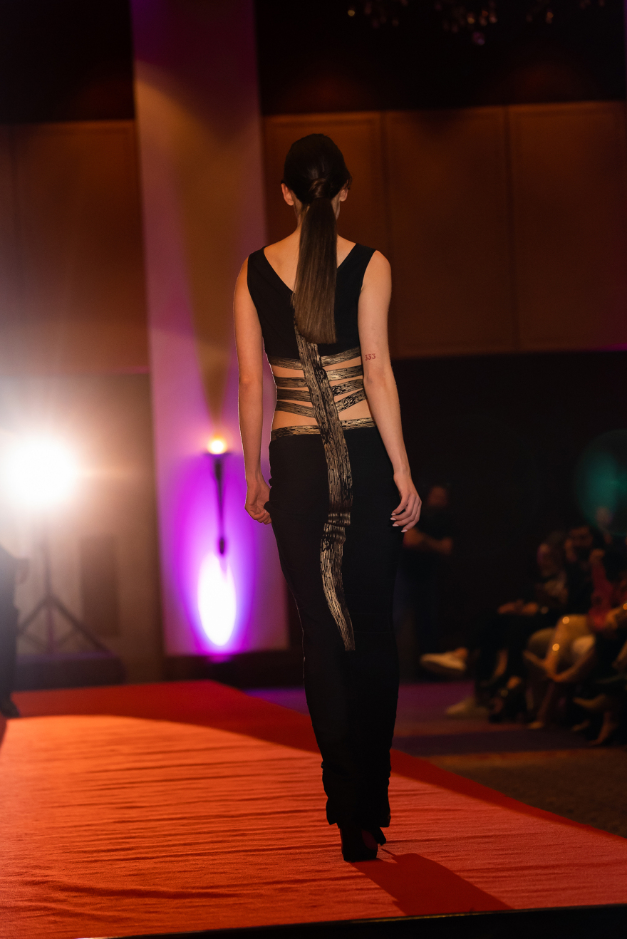 Επίδειξη μόδας από τον σχεδιαστή Μιχάλη Μανιάτη στη Θεσσαλονίκη για καλό σκοπό - Ποιοι έδωσαν το παρών 