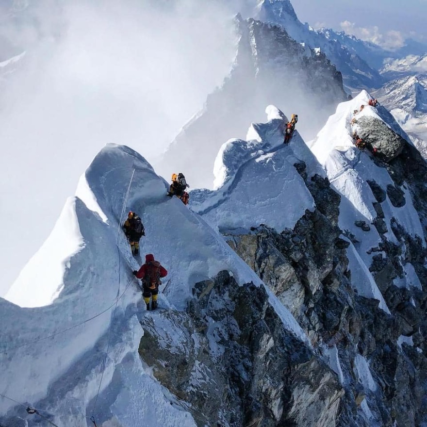 Έβερεστ: Ο 31χρονος Έλληνας υπεραθλητής που ανέβηκε στην κορυφή του κόσμου - «Δεν θα πεθάνεις εδώ σήμερα»