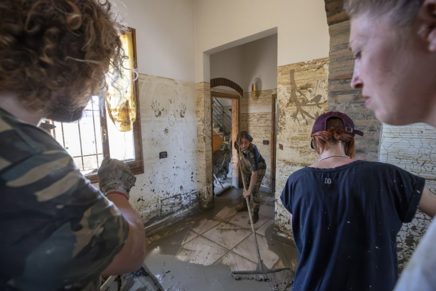 Ιταλία: Οι πλημμύρες «ξέθαψαν» βόμβες του B' Παγκοσμίου Πολέμου - Συναγερμός στις Αρχές