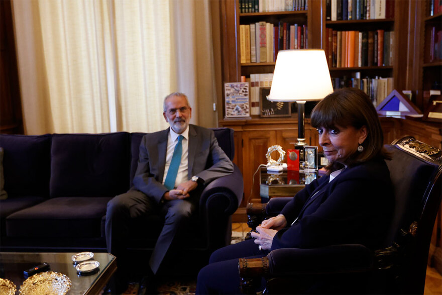 Εκλογές 2023: Εντολή σχηματισμού υπηρεσιακής κυβέρνησης έλαβε ο Ιωάννης Σαρμάς