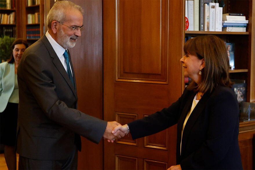 Εκλογές 2023: Εντολή σχηματισμού υπηρεσιακής κυβέρνησης έλαβε ο Ιωάννης Σαρμάς