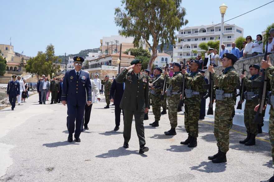 Κώστας Ηλιάκης: Εκδηλώσεις τιμής και μνήμης για τον σμηναγό στην Κάρπαθο - Δείτε βίντεο, φωτογραφίες