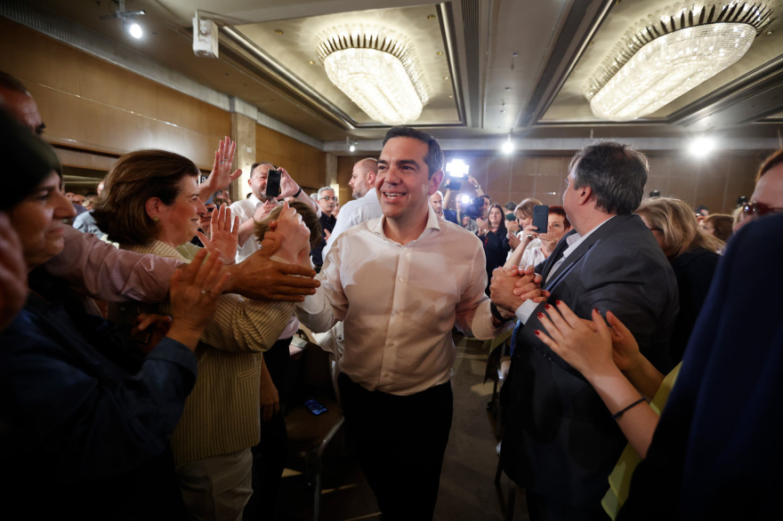 Εκλογές 2023 - Ο Τσίπρας κήρυξε «σιωπητήριο» στην αυτοκριτική, ζήτησε σοβαρότητα και ξανάφερε τον... μπαμπούλα της Δεξιάς
